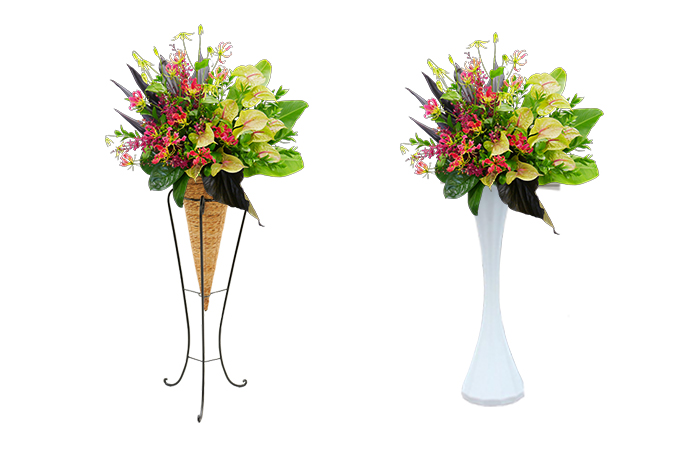 スタンド花のコーン型と花瓶型