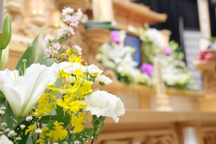 お葬式と法事のお供え花でお悔やみの気持ちを伝える最善の方法 アロンアロン